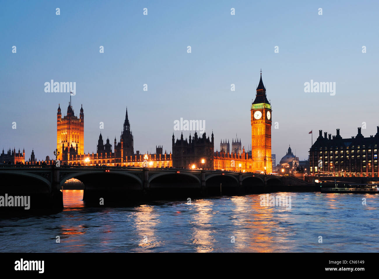 Il Big Ben e il Parlamento al crepuscolo Foto Stock