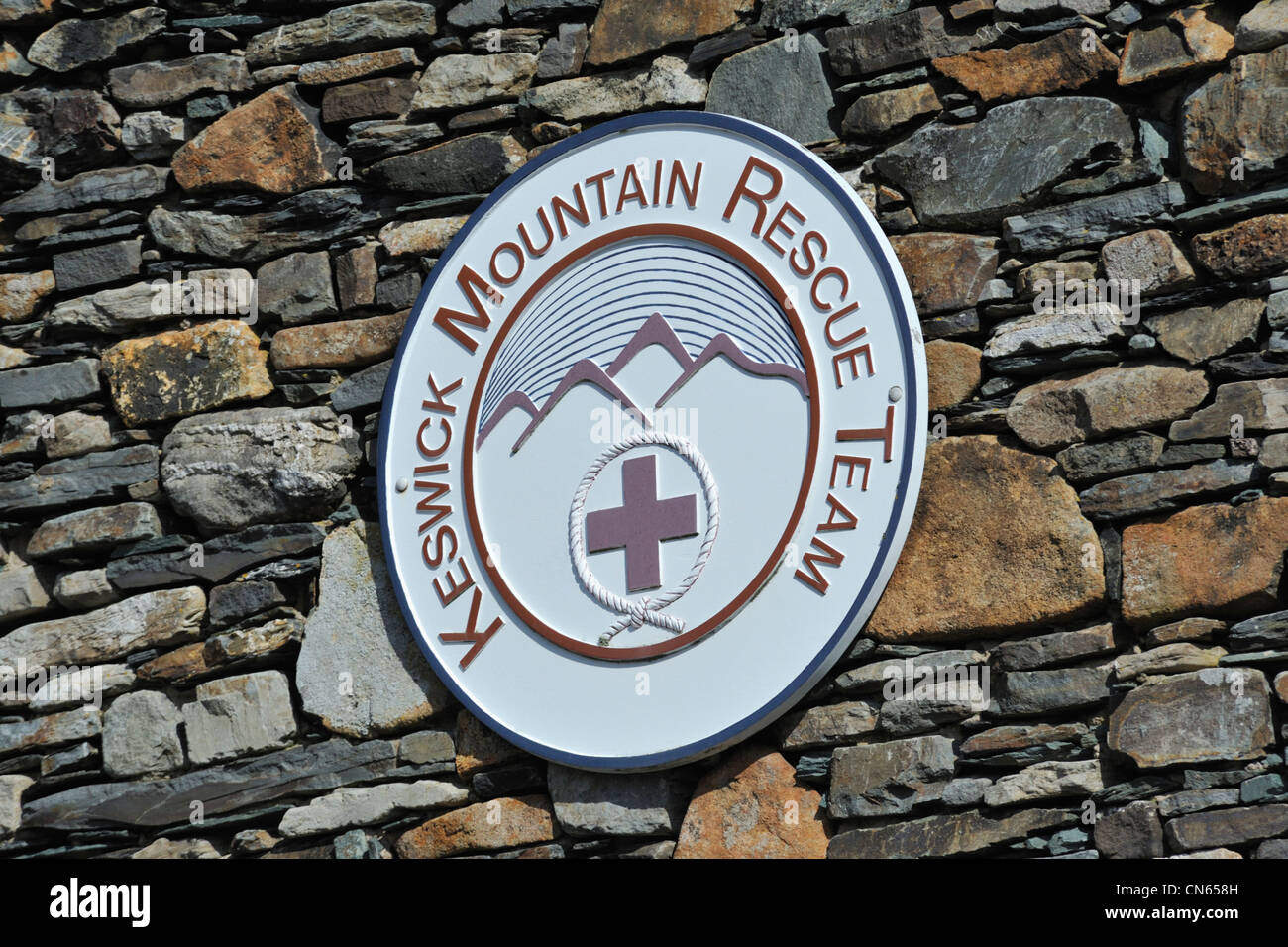 Keswick Mountain Rescue Team logo. Keswick, Parco Nazionale del Distretto dei Laghi, Cumbria, England, Regno Unito, Europa. Foto Stock
