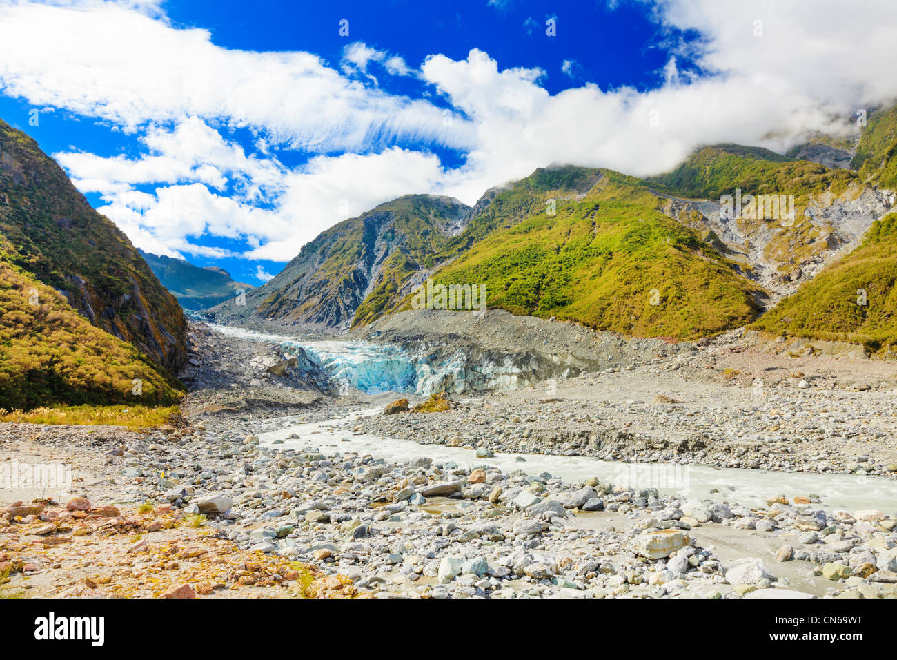 Fox Glacier e il fiume in Nuova Zelanda Foto Stock