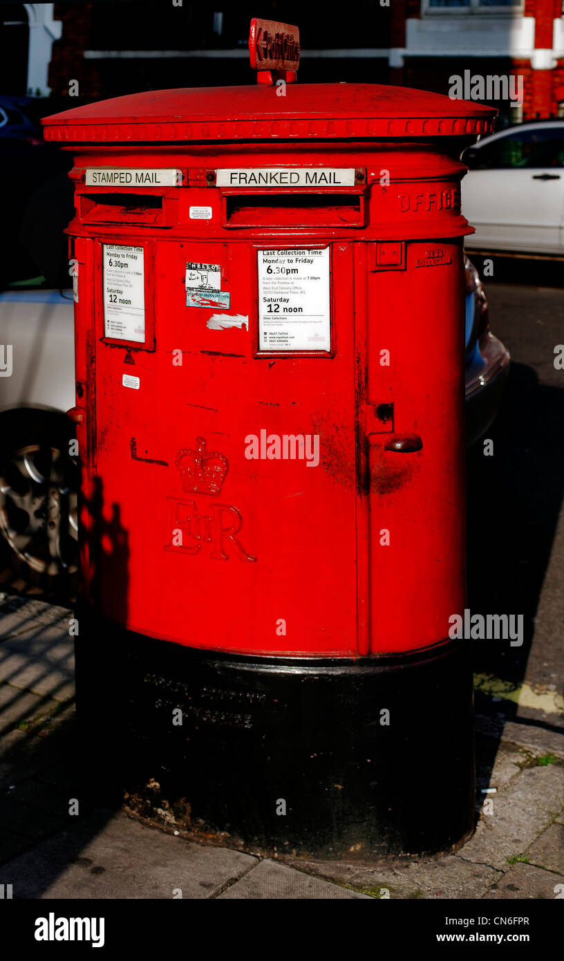 British Post Royal Mail Box, Marylebone, London, England, Regno Unito ed Europa Foto Stock