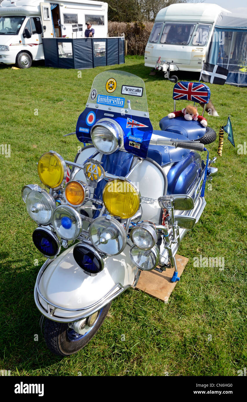 Una Lambretta scooter a un rally in cornwall, Regno Unito Foto Stock