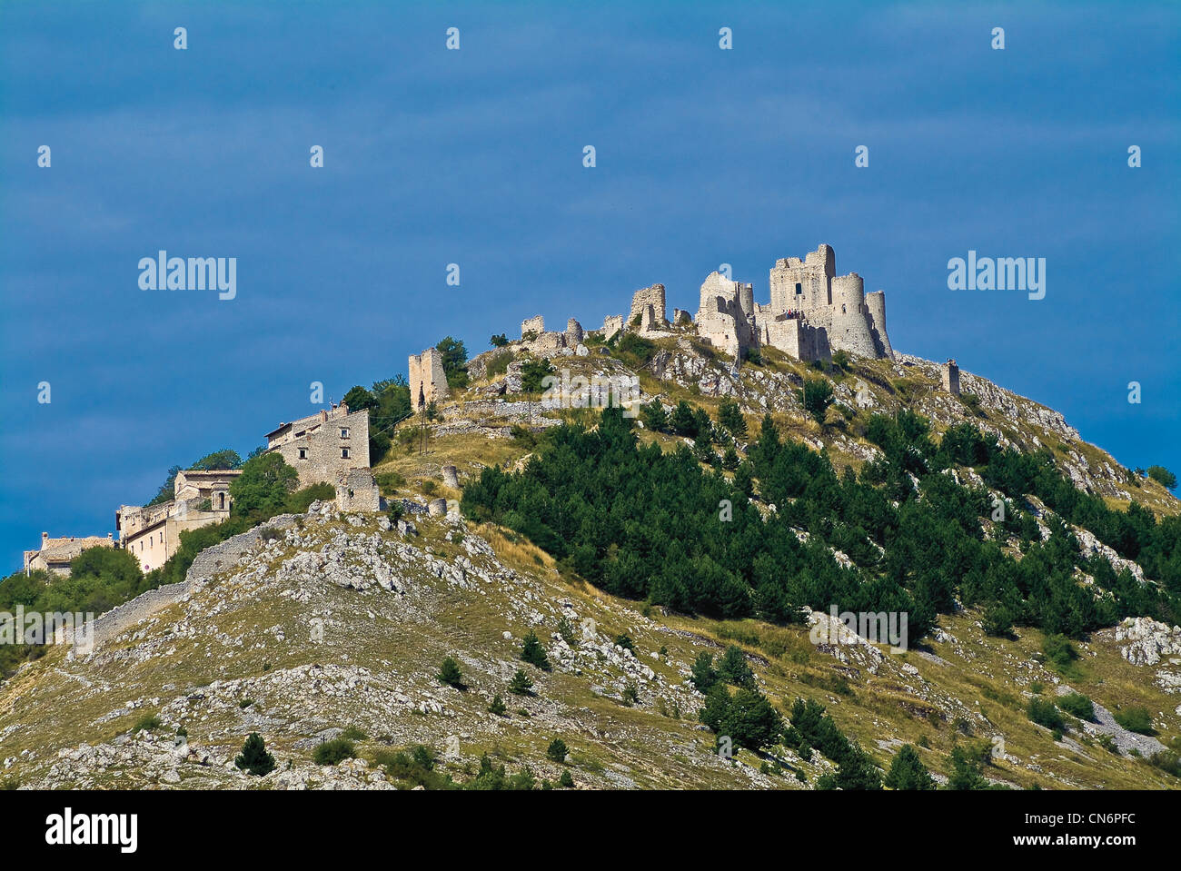 Europa Italia Abruzzo Gran Sasso e Monti della Laga Park Provincia di L'Aquila Rocca Calascio Fortezza Foto Stock