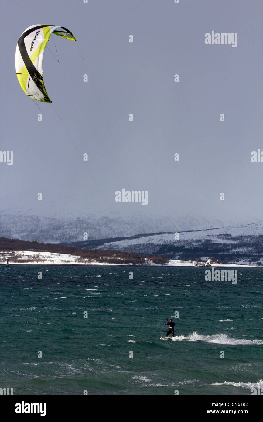 Wind surf Oceano artico Tromso Norvegia Foto Stock