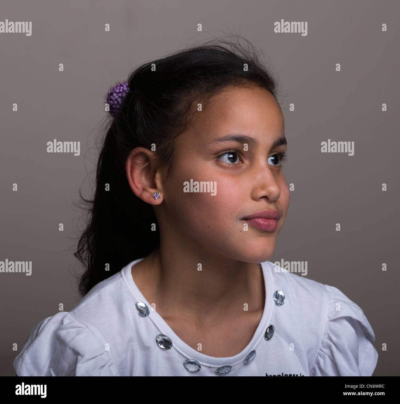 Arab orfana, Dar al-Abrar orfanotrofio, Nuova Cairo, Egitto Foto Stock