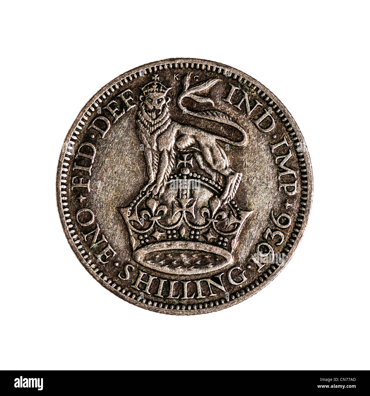 Un inglese pre uno decimale scellino moneta datata 1936 su sfondo bianco Foto Stock
