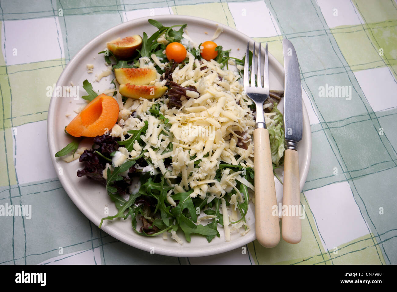 Una dieta sana della Fig e insalata di formaggio Foto Stock