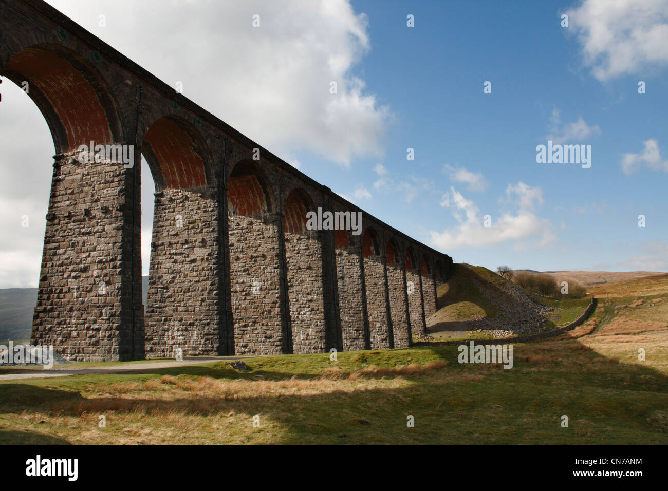 Il viadotto Ribblehead a Blea Moor nel Nord Yorkshire National Park, Inghilterra Foto Stock