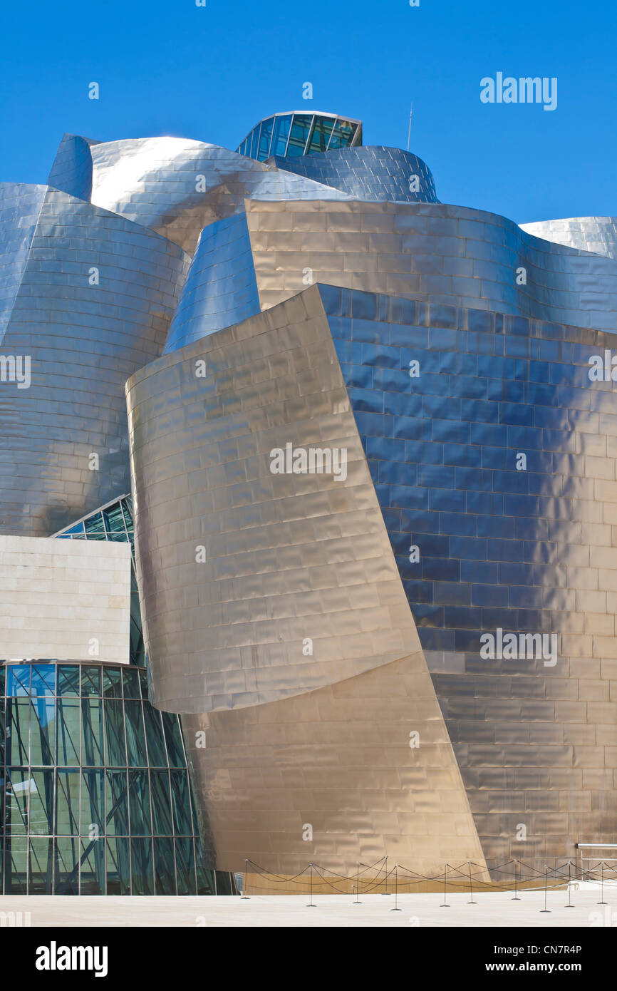 Spagna, Biscaye, Paese Basco spagnolo, Bilbao, Museo Guggenheim aperto in 1997 dal canadese architetto americano Frank Gehry Foto Stock