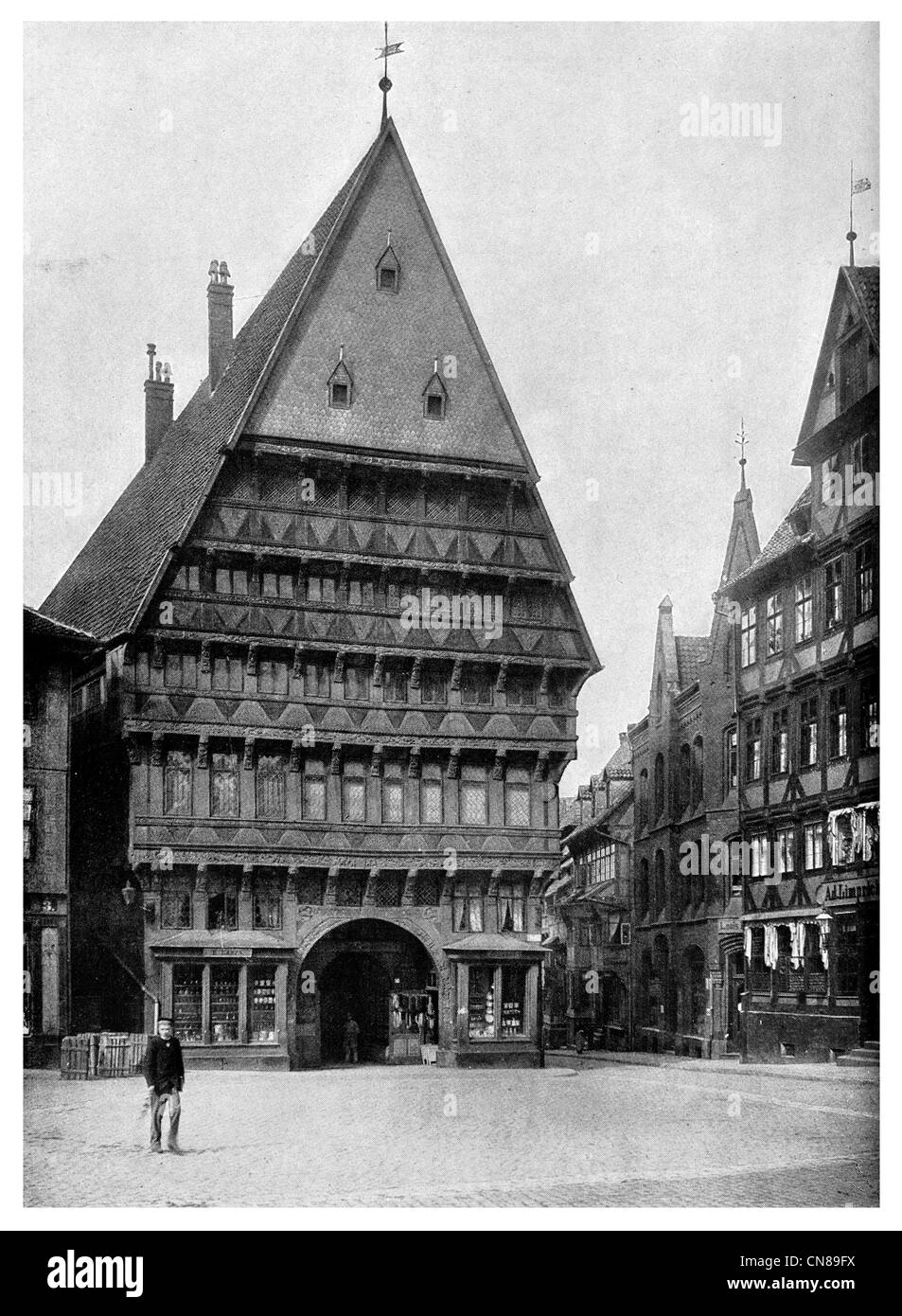 Pubblicato per la prima volta 1915 Antica Casa della corporazione dei macellai di Hildesheim Germania Foto Stock