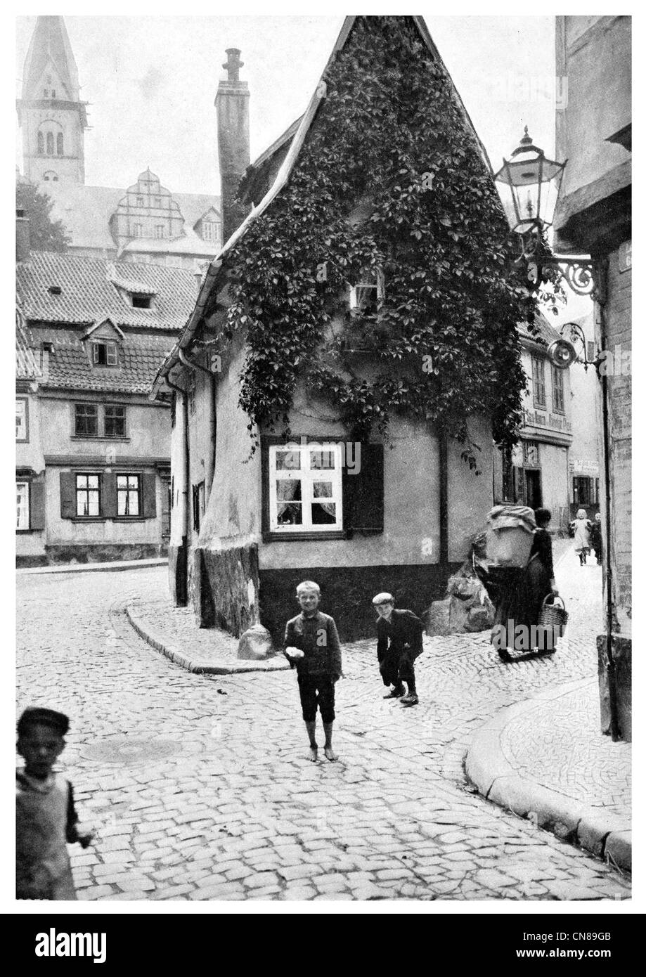 Pubblicato per la prima volta 1915 Finkenherd a Quedlinburg via acciottolata Montagne Harz, Sassonia-Anhalt, Germania Foto Stock