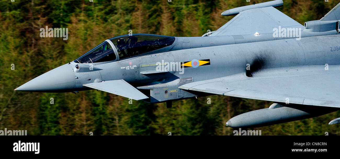 Typhoon fornirà la RAF con un multi-ruolo di aerei da combattimento, in grado di essere schierato in uno spettro completo di operazioni aeree Foto Stock