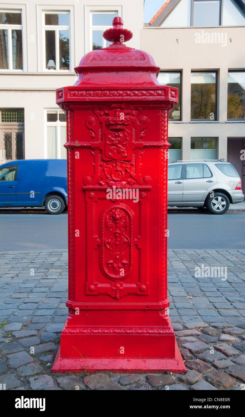 Casella di posta elettronica in Bruges Belgio Foto Stock