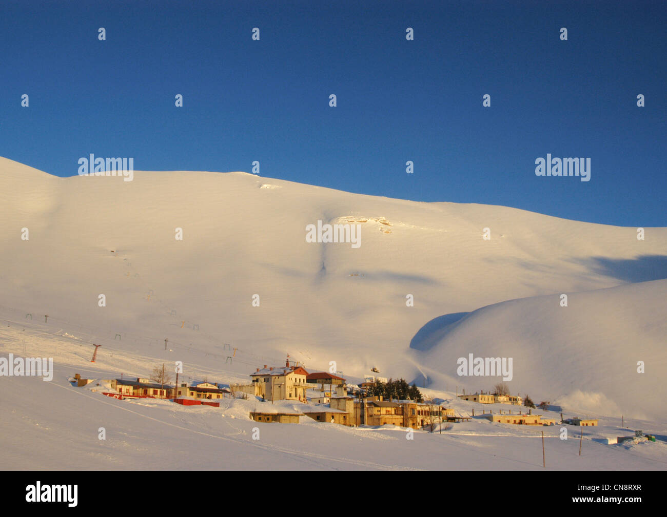 Il Libano, Monte Libano, Les Cedres ski resort, in fondo Qornet come Saouda (3088 m), la vetta più alta del paese Foto Stock