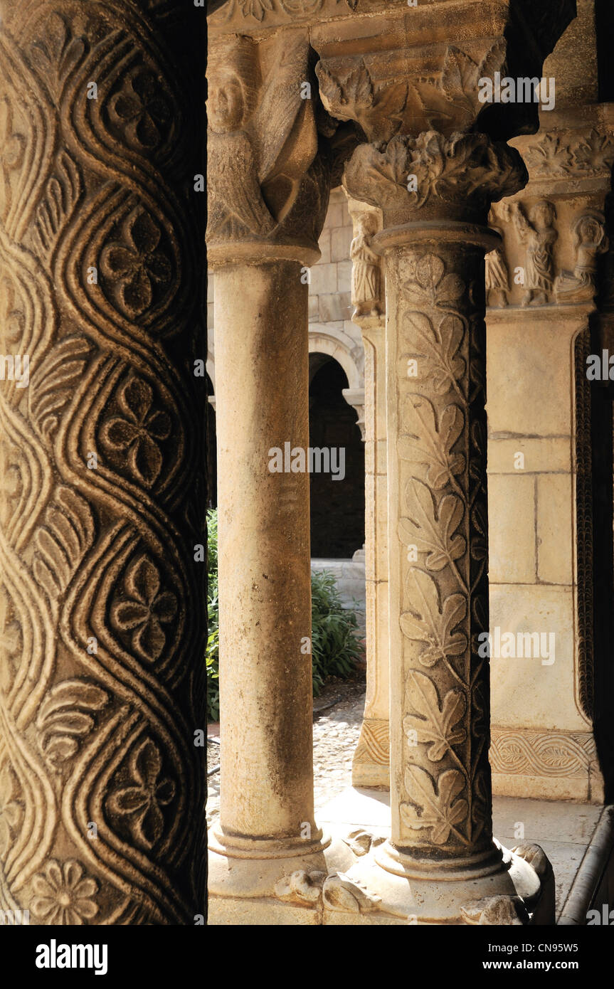 Francia, Pirenei orientali, Elne, capitale ecclesiastica di Roussillon da 568 a 1602, chiostro romanico costruito dal Foto Stock