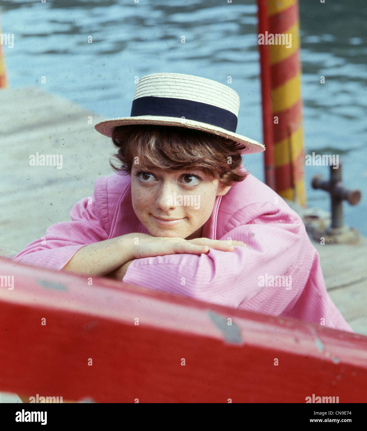 RITA PAVONE cantante pop italiana nel 1964 Foto Stock