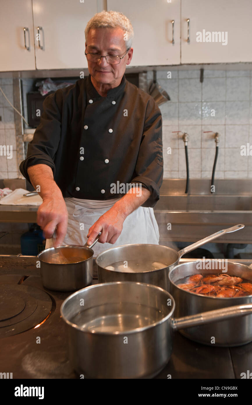 Francia, Ardeche, Lamastre Bernard Perrier cucina, Hotel du Midi, Barattero Foto Stock