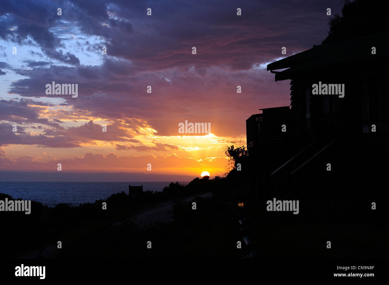 Sunset tempeste Foce resto Camp, Tsitsikamma National Park, Capo orientale, Sud Africa Foto Stock