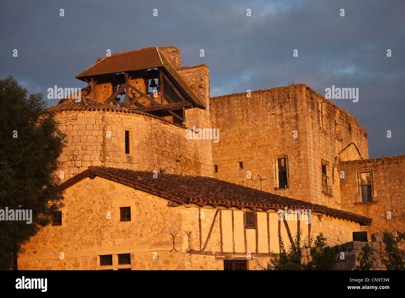 Francia, Gers, Larressingle, denominata Les Plus Beaux Villages de France (i più bei villaggi di Francia), la maggior parte dei piccoli Foto Stock