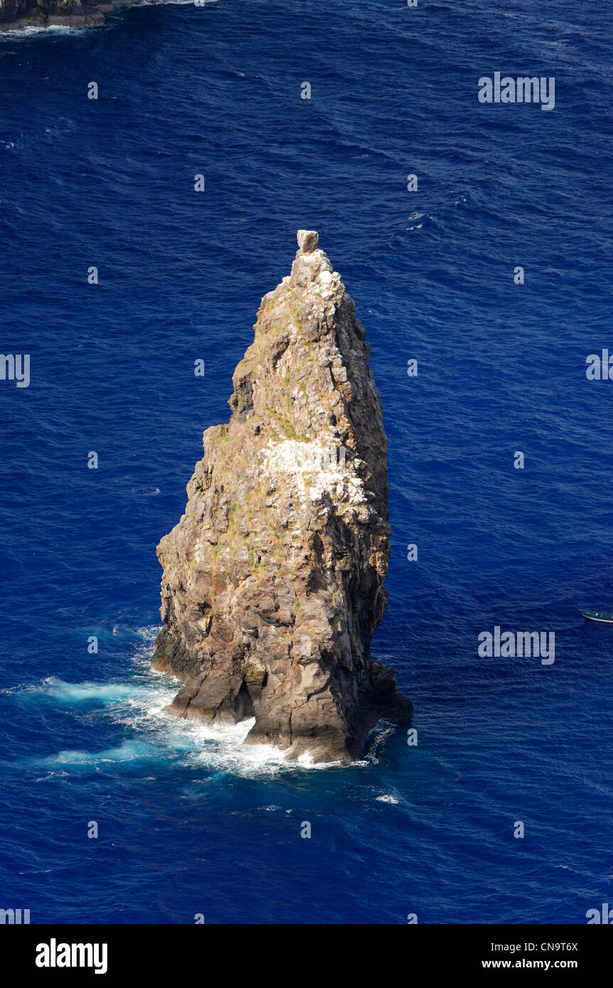 Cile, l'Isola di Pasqua (Rapa Nui), sito elencato come patrimonio mondiale dall' UNESCO, Orongo, Motu Kao Kao isola utilizzato per il Tangata Manu Foto Stock