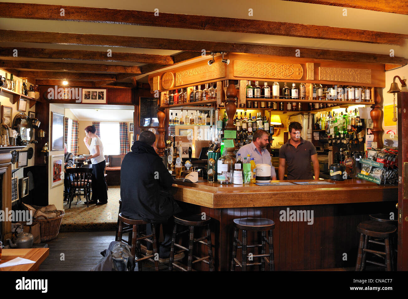 Regno Unito, Scozia, Ebridi Interne, isola di Islay, Port Charlotte il pub dell'Hotel Foto Stock