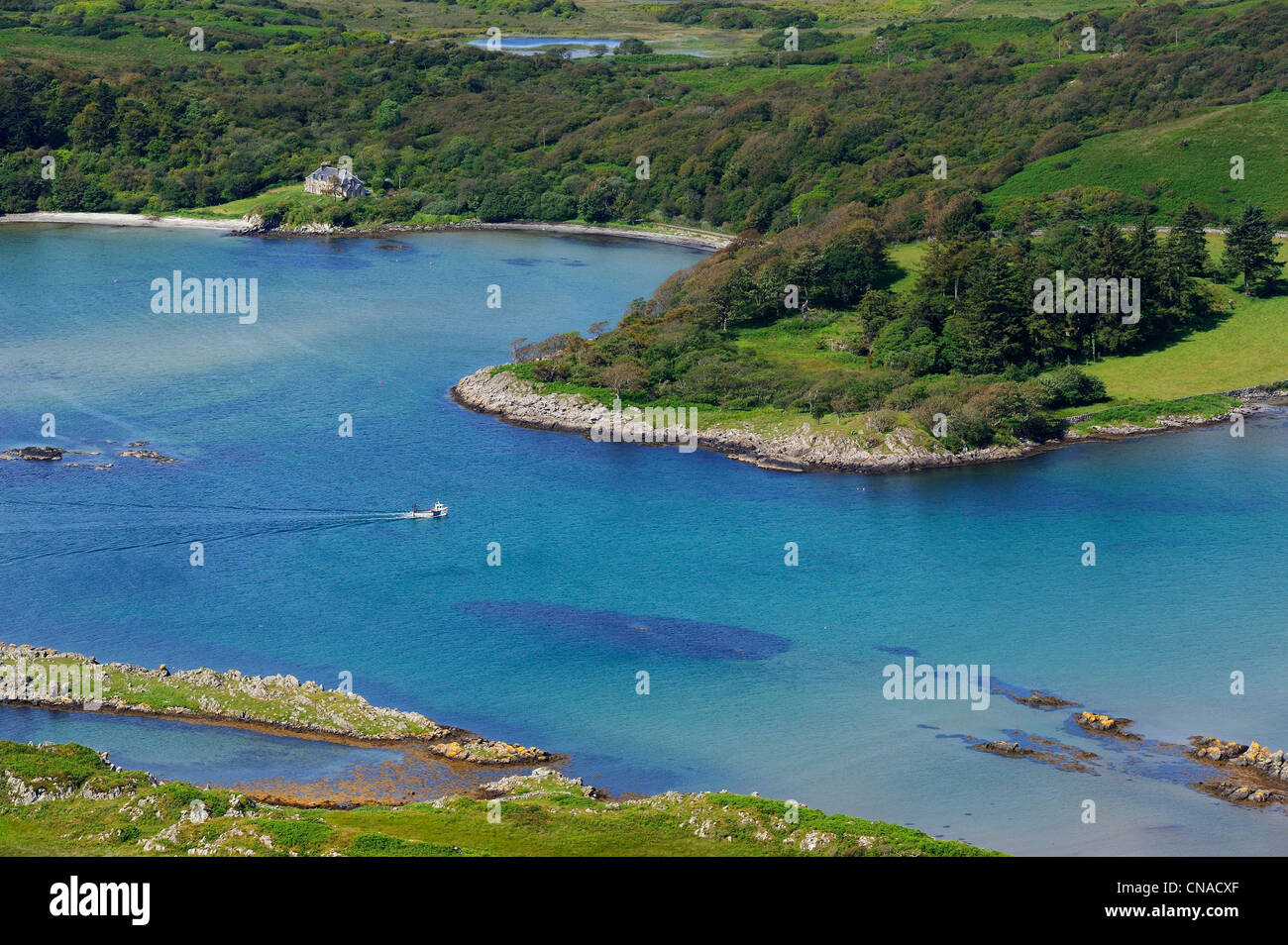 Regno Unito, Scozia, Ebridi Interne, isola di Islay, Ardilistry Bay sulla costa Est (vista aerea) Foto Stock