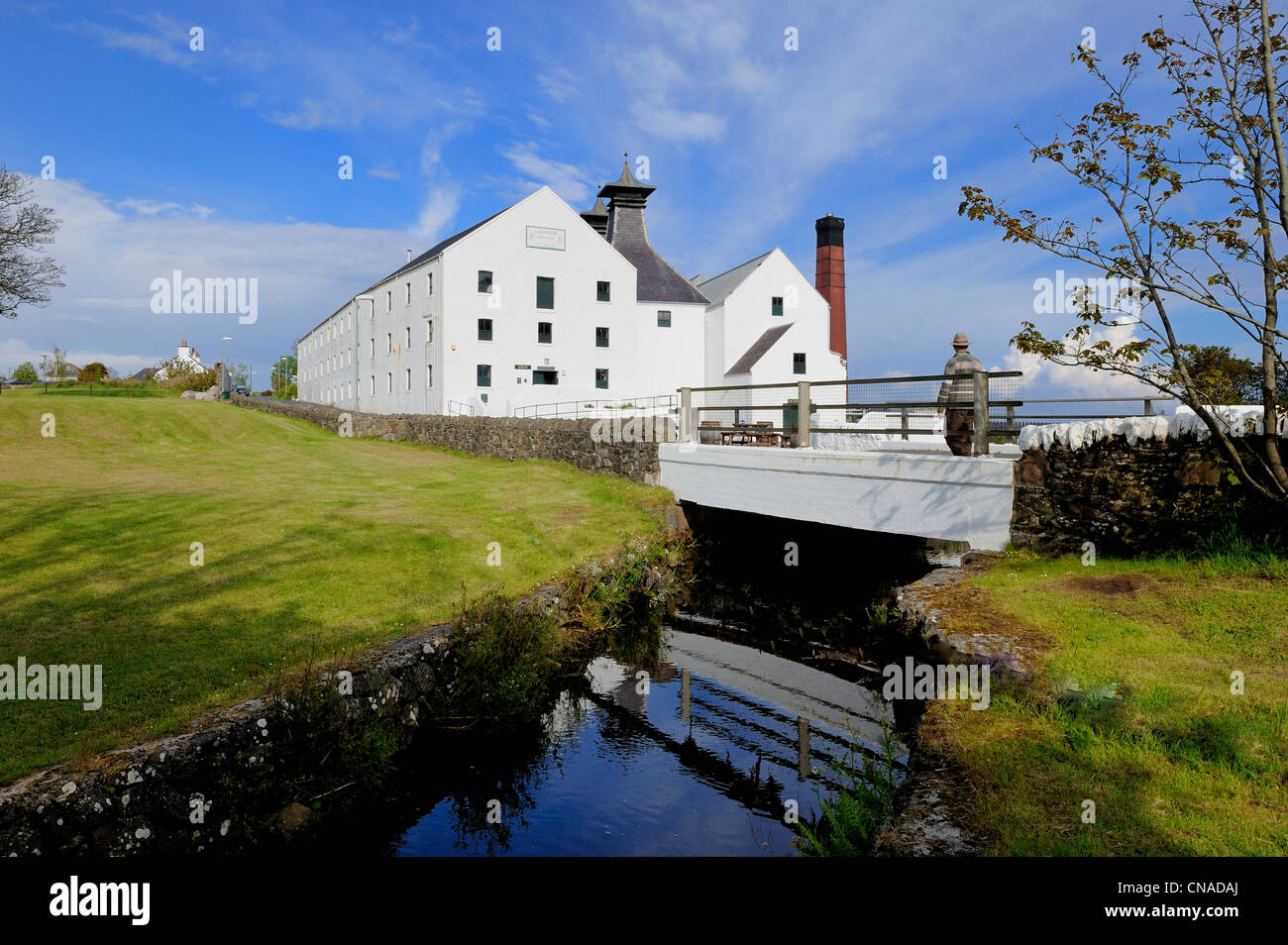 Regno Unito, Scozia, Ebridi Interne, isola di Islay, Port Ellen, Lagavulin Scotch Whisky Distillery Foto Stock