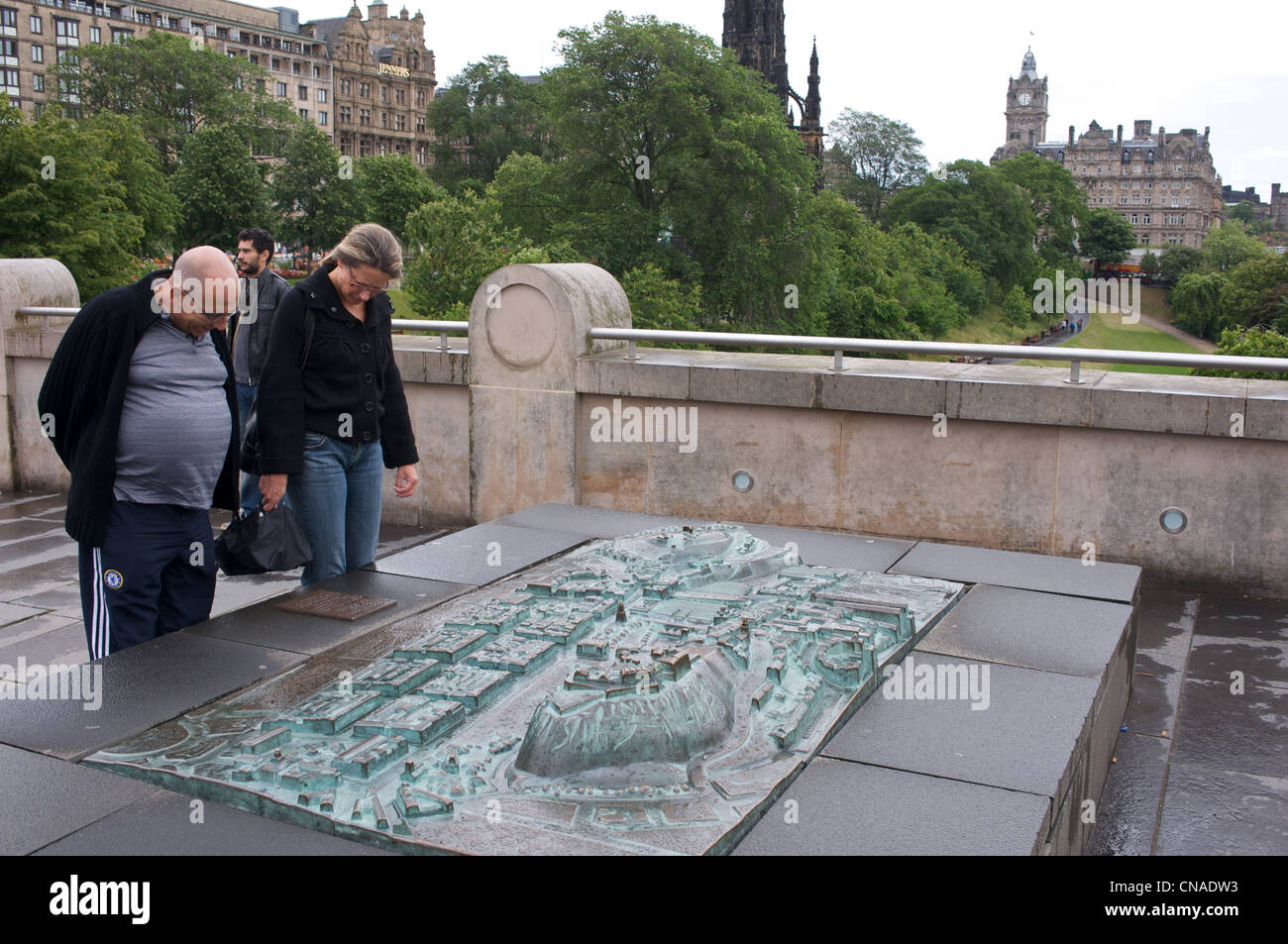 Rilievo bronzeo mappa Edinburgh Scotland Regno Unito Foto Stock