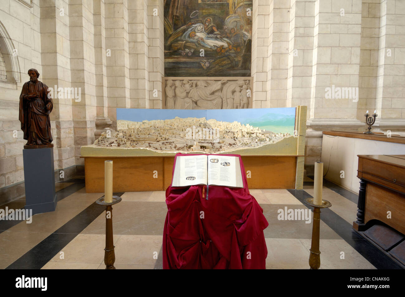 Francia, Pas de Calais, Arras, Notre Dame et Saint Vaast d'Arras cattedrale, la Bibbia nella cappella del Santissimo Sacramento Foto Stock