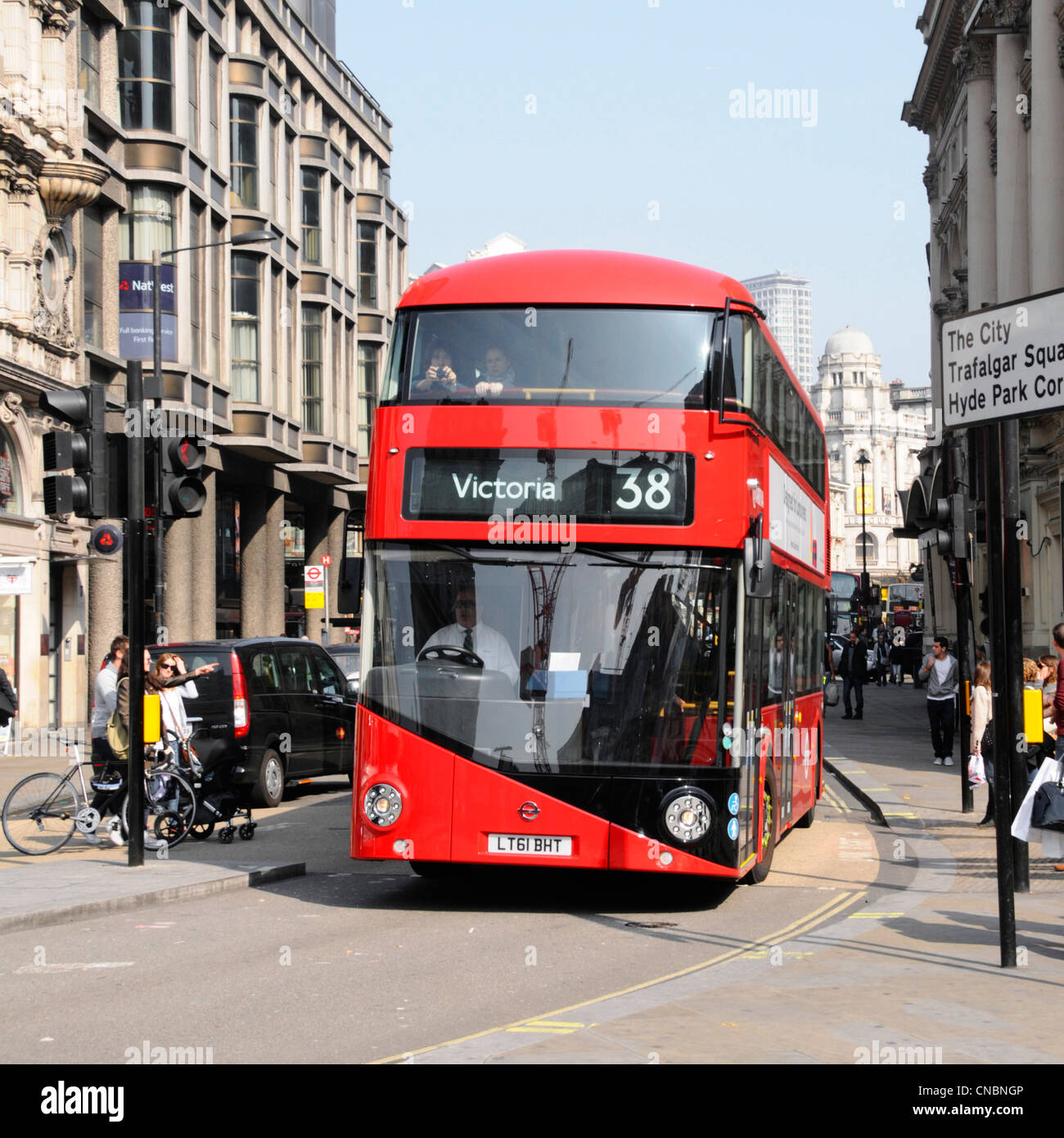 Nuovo 2012 London bus variamente denominato a Routemaster o Boris bus Foto Stock