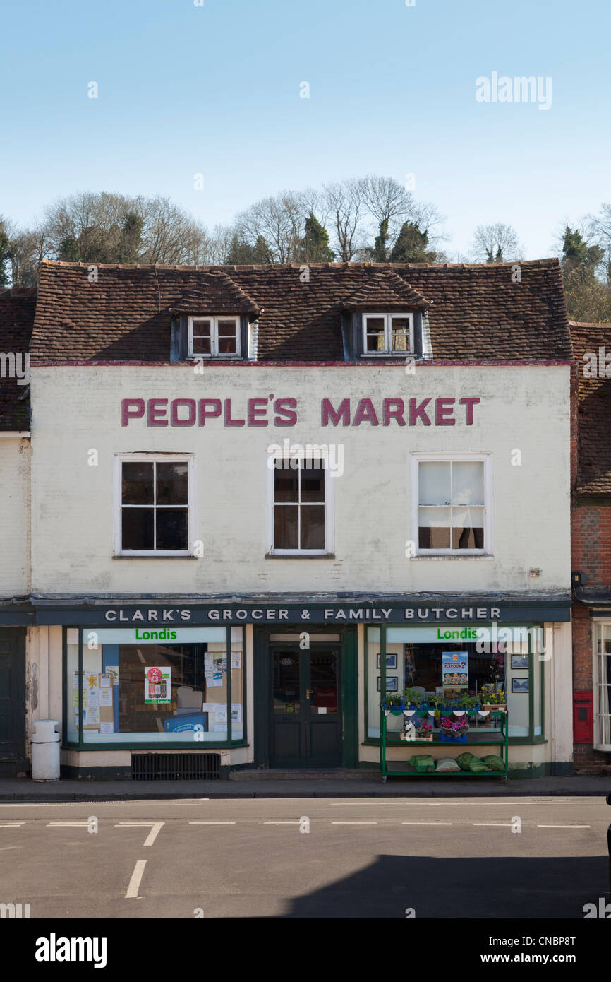 Borgo vecchio negozio di alimentari in inglese country village di Hambledon in Hampshire. Foto Stock