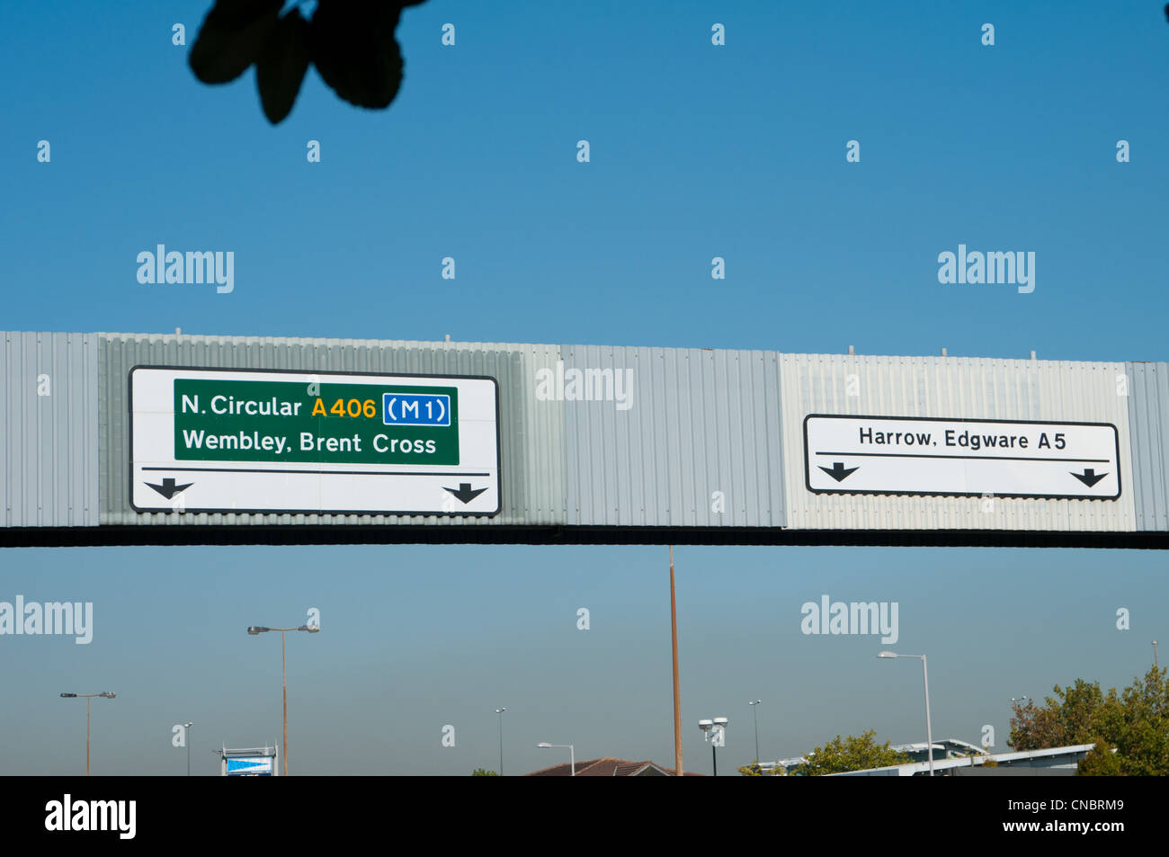 Londra A5 Edgware Road vicino a Staples Corner. Foto Stock