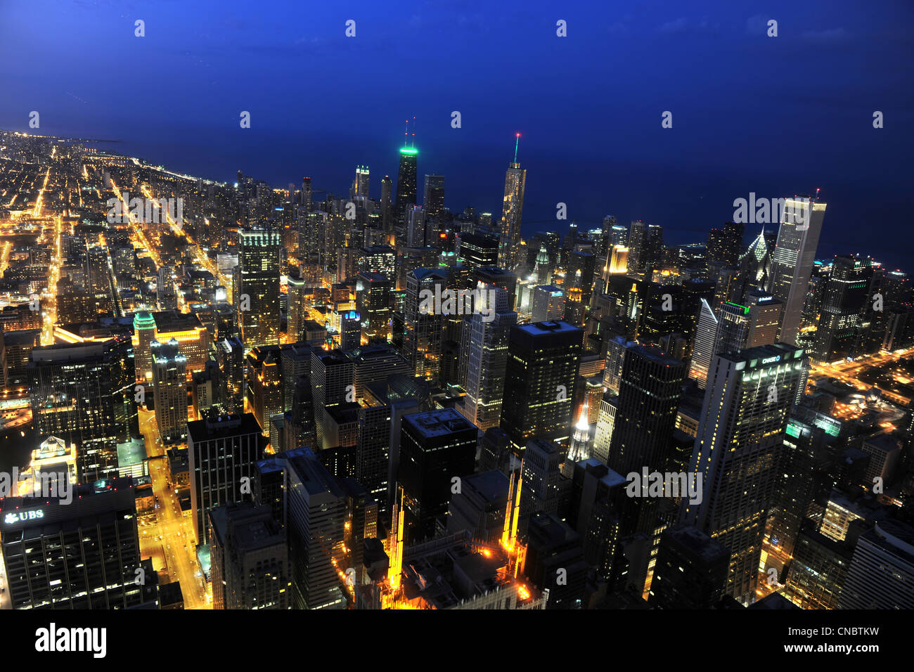 Vista aerea della città di Chicago al crepuscolo Foto Stock