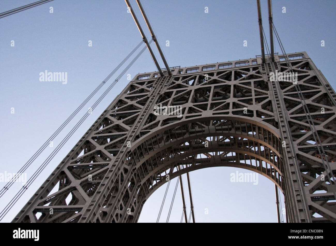 Una vista dalla macchina attraversando il Ponte George Washington Bridge da New York City in New Jersey, USA. Foto Stock