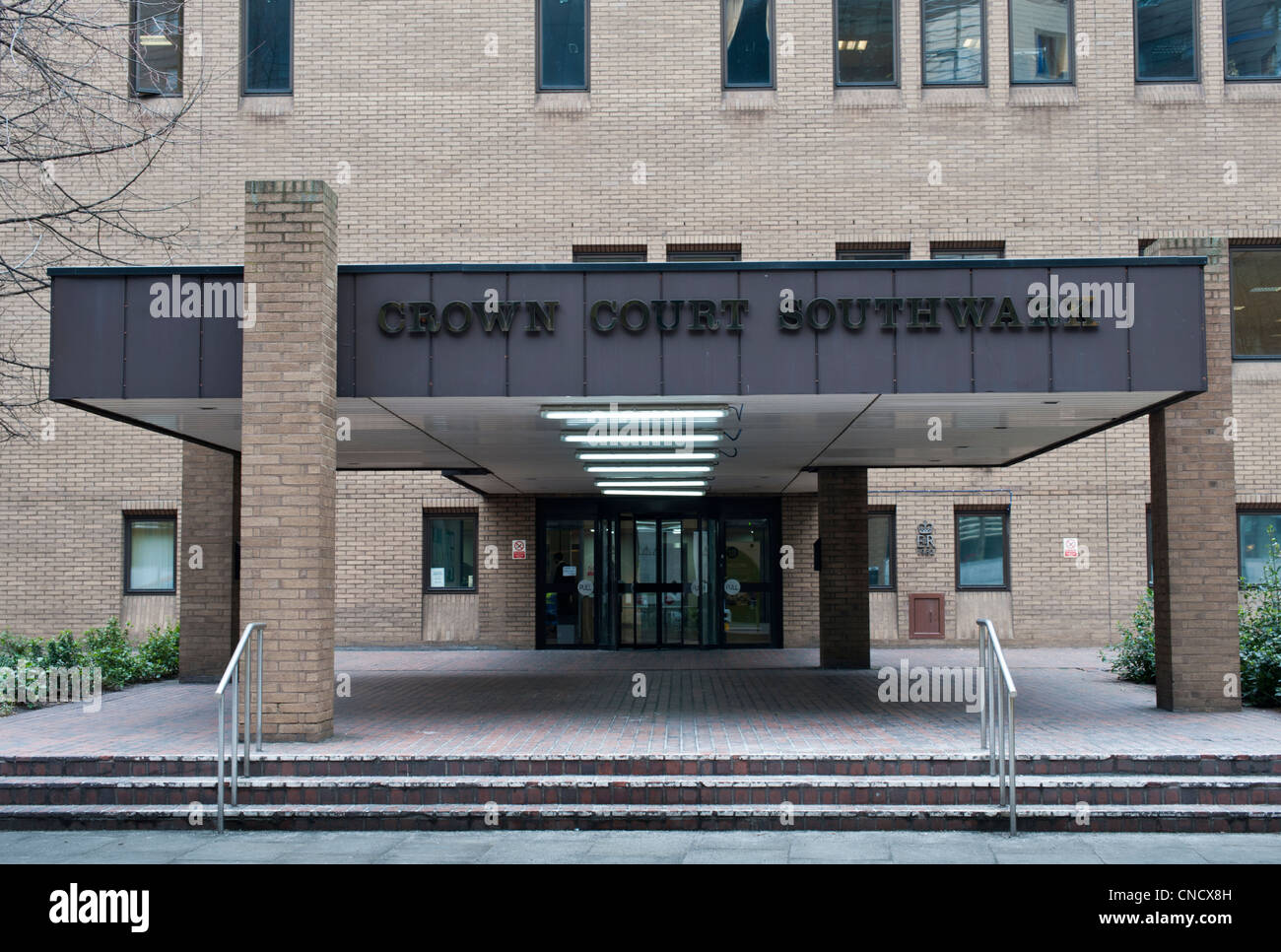 Southwark Crown Court di Londra, ingresso anteriore Foto Stock