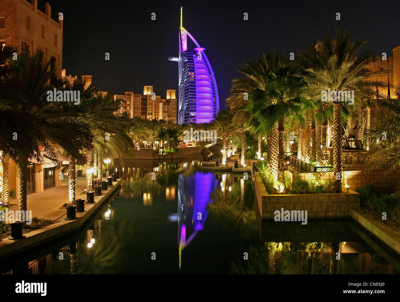 Il Burj Al Arab di notte Foto Stock