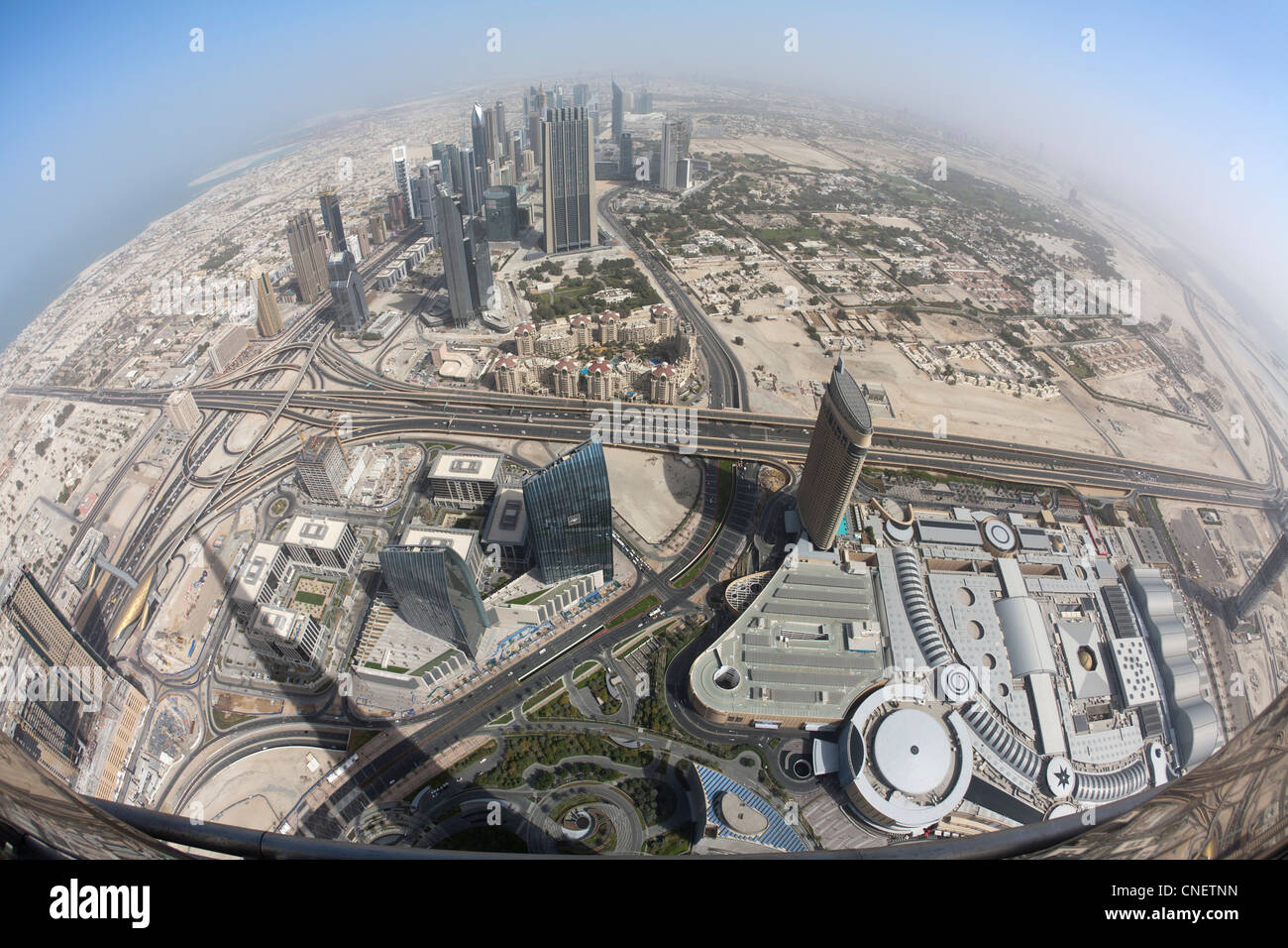 Grattacieli intorno alla Sheikh Zayed road (Centro Finanziario Internazionale di Dubai o DIFC) (Emirati Arabi Uniti). Foto Stock