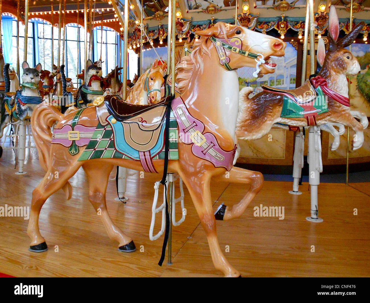 La figura del cavallo sul Dentzel Carousel a Please Touch Museum di Philadelphia. Foto Stock