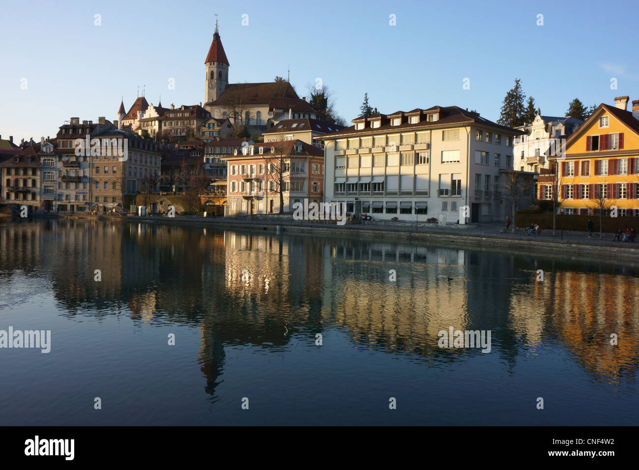 Città Thun con Aare fiume, chiesa castello, castello, Oberland Bernese, Svizzera Foto Stock