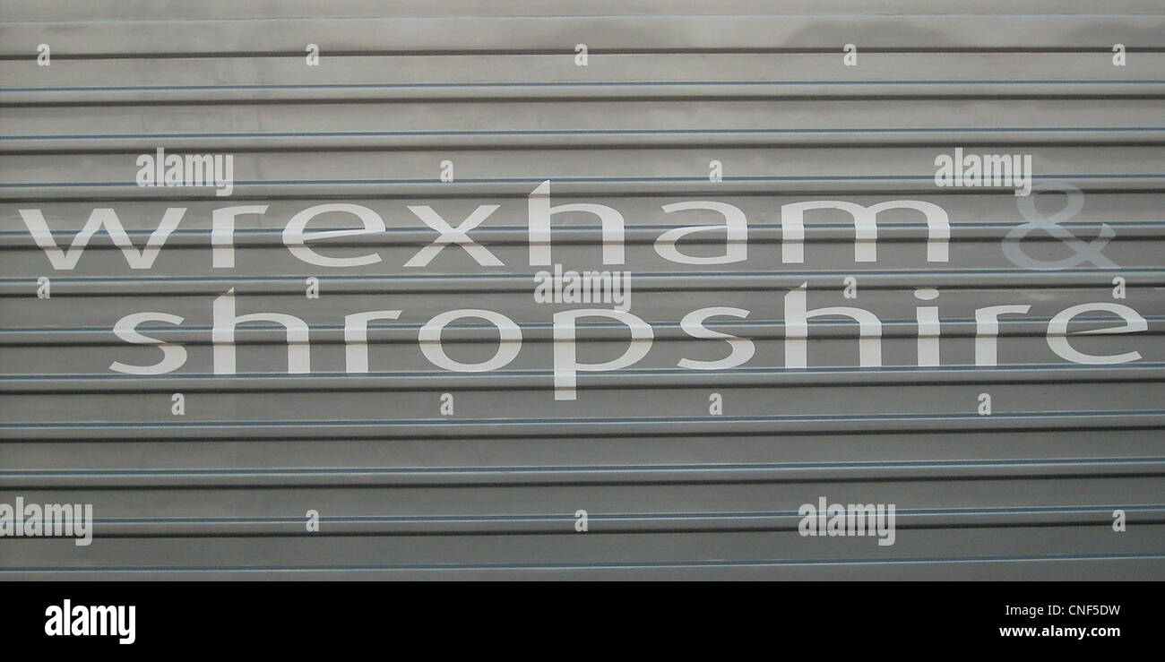 Il Wrexham & Shropshire logo sulla classe 67 n. 67015 Foto Stock