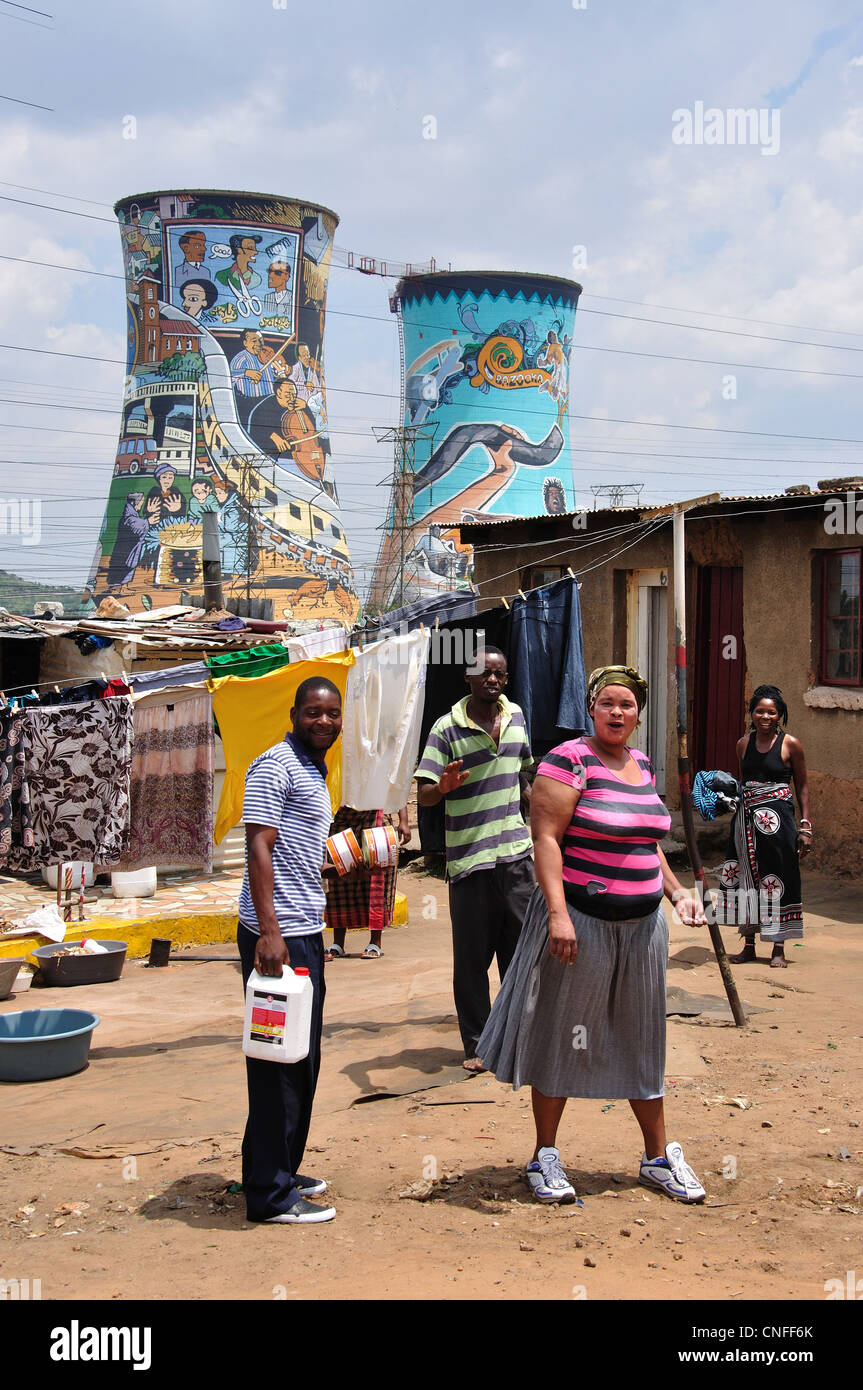 Gruppo familiare nelle township, Soweto, Johannesburg, provincia di Gauteng, Repubblica del Sud Africa Foto Stock