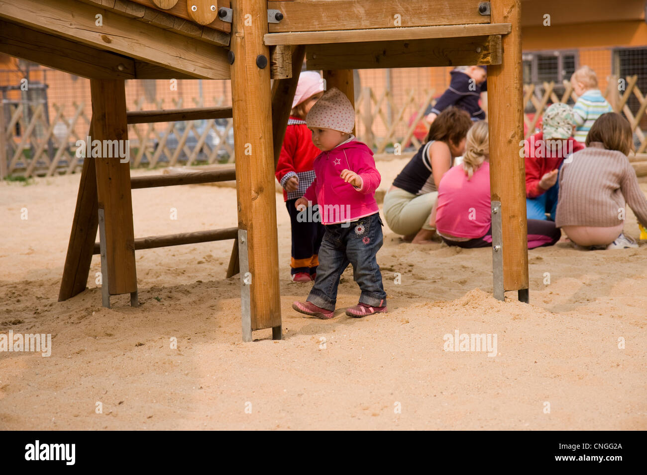 I bambini in una scuola materna Foto Stock