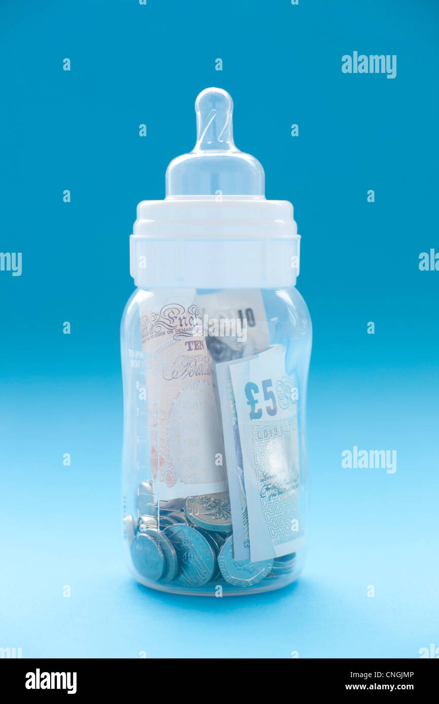 Costo di allevare un figlio immagine concettuale Foto Stock