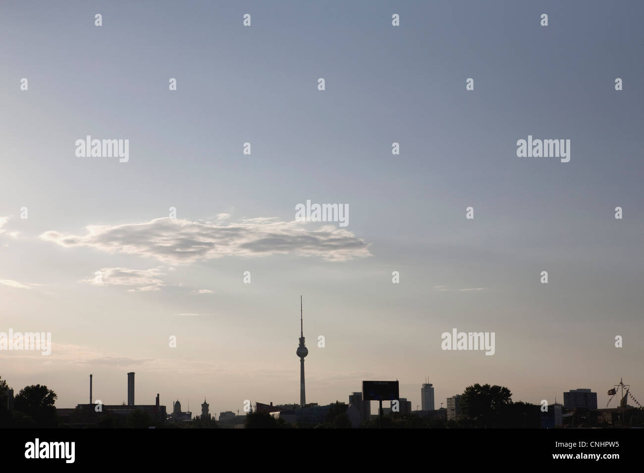 Una silhouette della skyline di Berlino Foto Stock