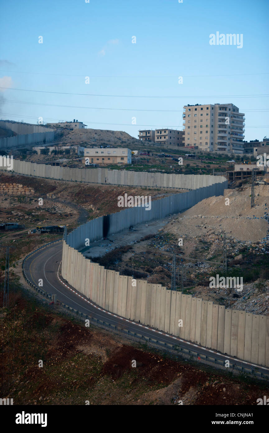Medio Oriente Israele vicino a Gerusalemme la parete di separazione recinto per tenere i palestinesi a prescindere - insediamenti Foto Stock