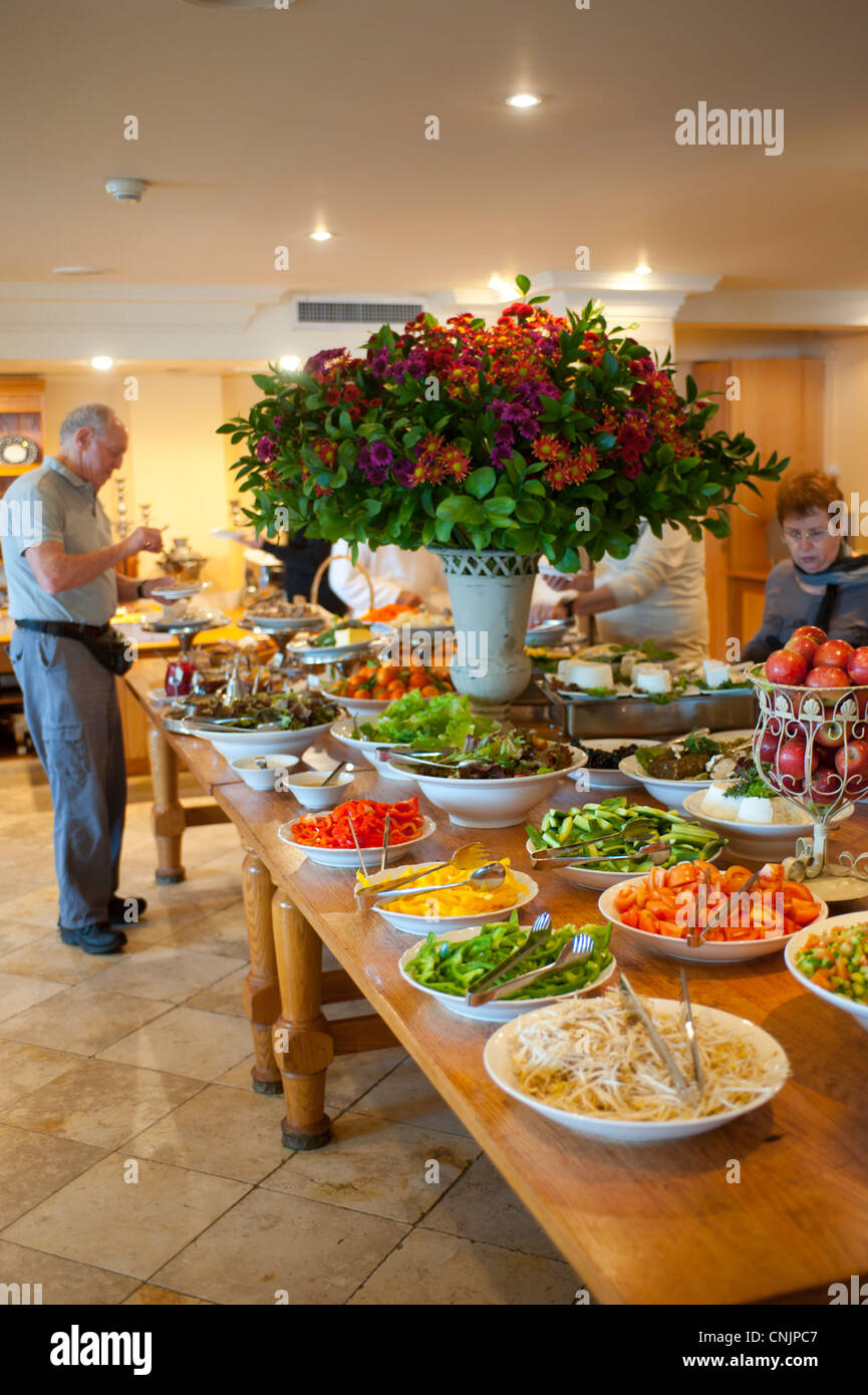 Medio Oriente Israele rosh pina resort hotel e agriturismo biologico Mizpe Hayamim colazione a buffet sana alimenti freschi Foto Stock