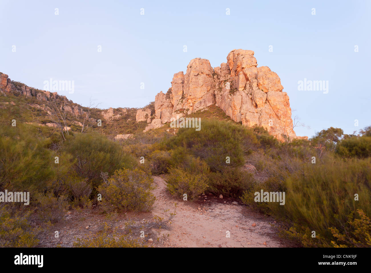 Il Bluff a Mount Arapiles vicino Natimuk prima del sorgere del sole in Wimmera in western Victoria in Australia Foto Stock