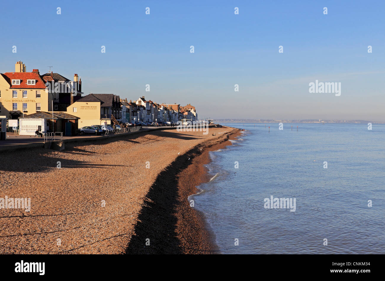 3729. Il lungomare e la spiaggia, trattare, Kent, Inghilterra Foto Stock
