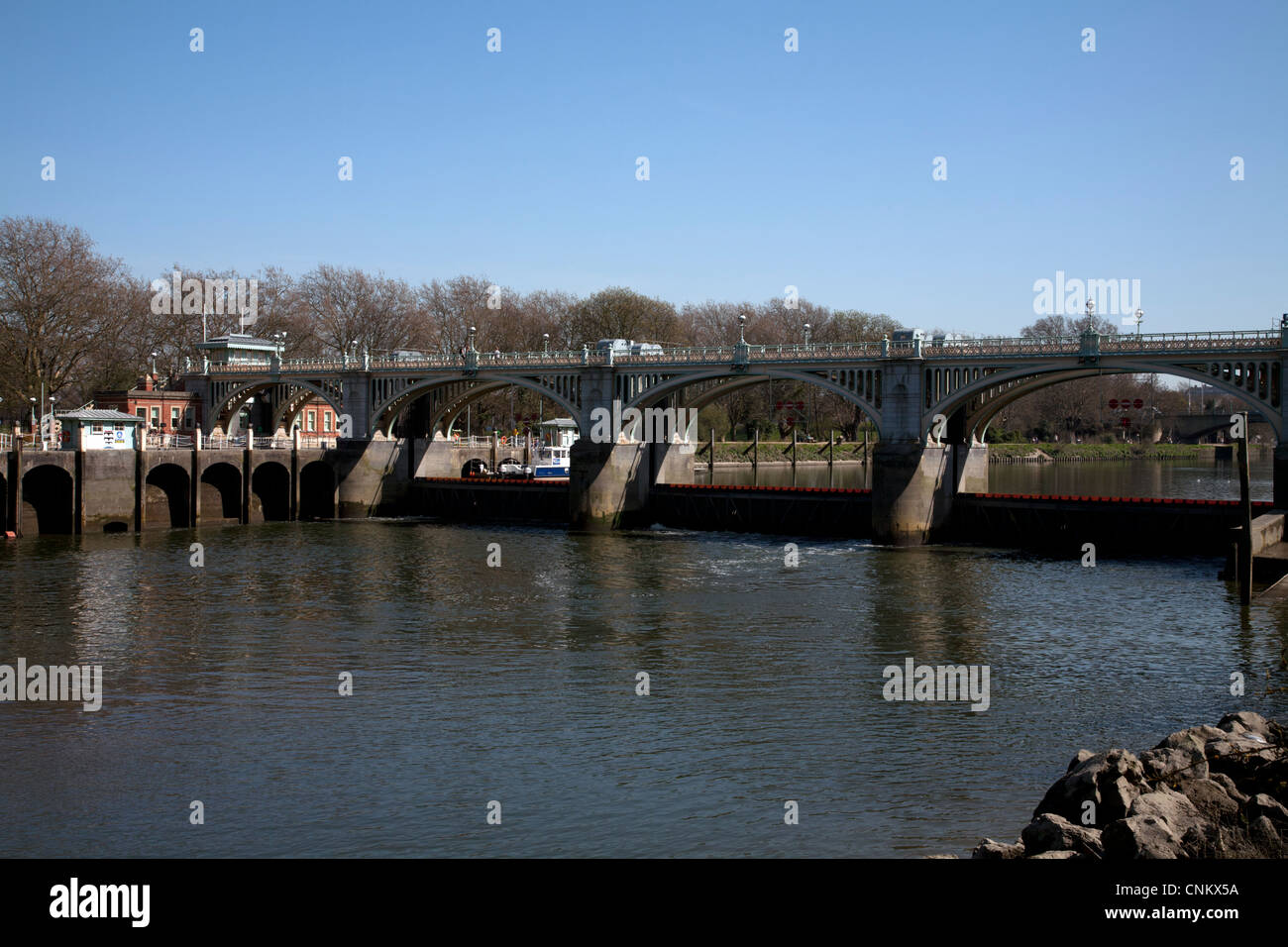 Richmond bridge bloccaggio Richmond Surrey in Inghilterra Foto Stock