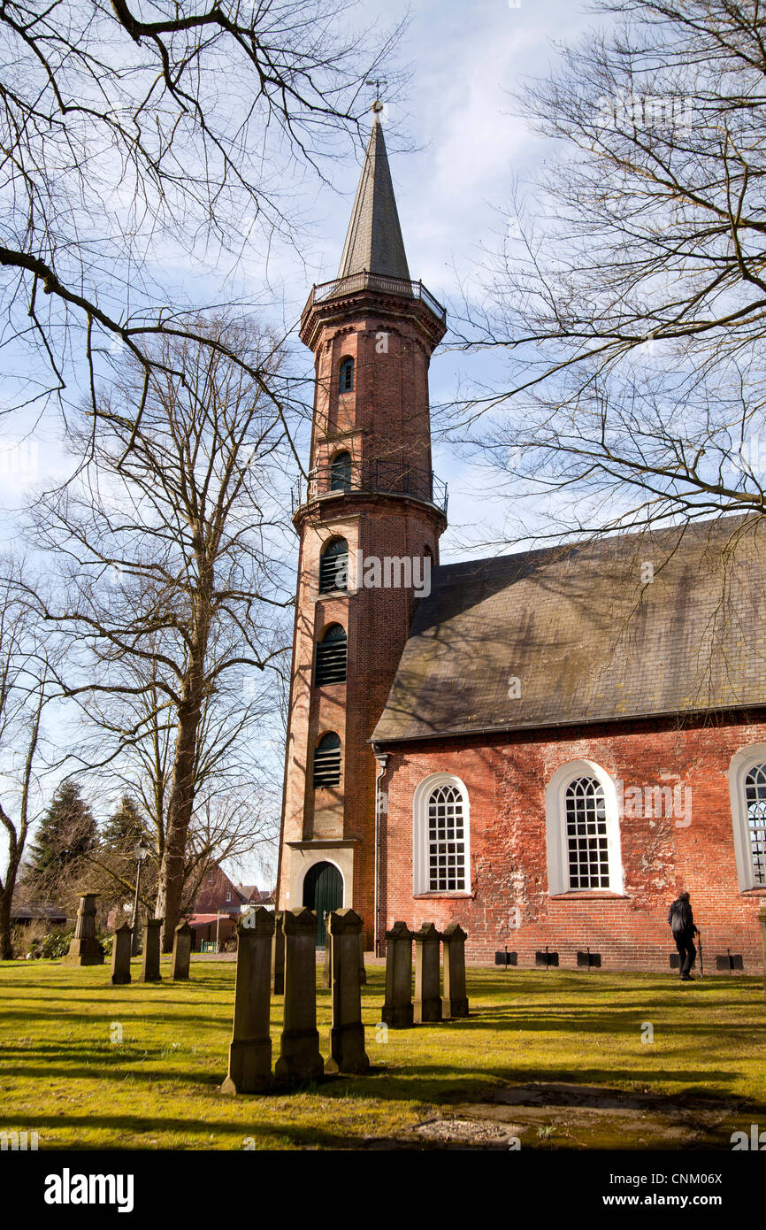 Friedenskirche chiesa e cimitero di Leer , Frisia orientale, Bassa Sassonia, Germania Foto Stock