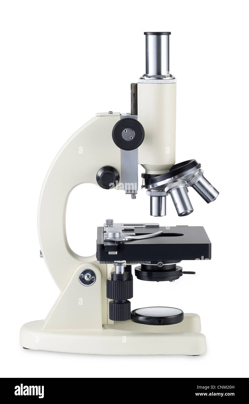 Vista laterale di un microscopio isolato su bianco con tracciato di ritaglio Foto Stock